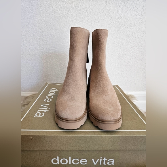 Dolce Vita Women's Beige Heeled Boots - Picture 4 of 4